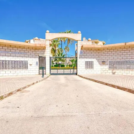 With Beautiful Views *