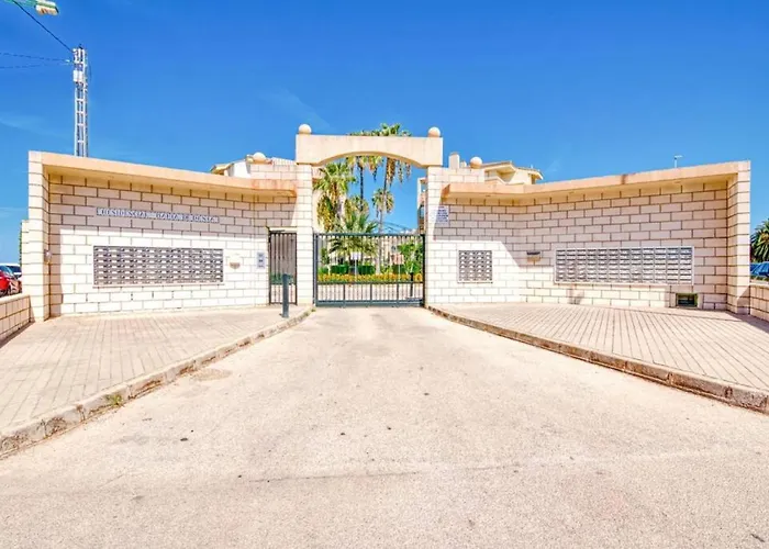 With Beautiful Views *